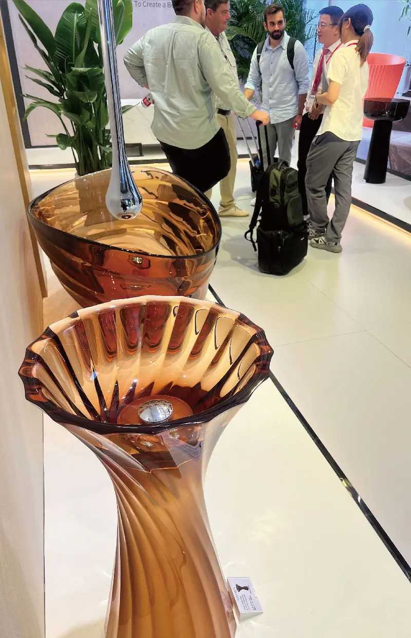 LESOH amber basin display